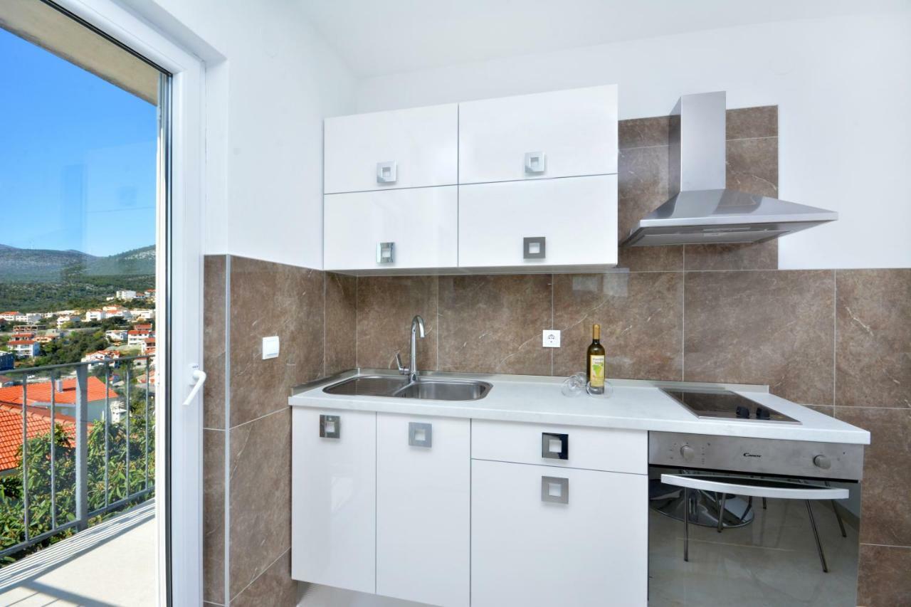 Apartment Reljic Seget Vranjica Exterior foto